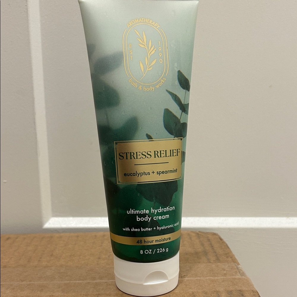 Bath & Body Works (NWT) Stress Relief Ultimate Hydration Body Cream